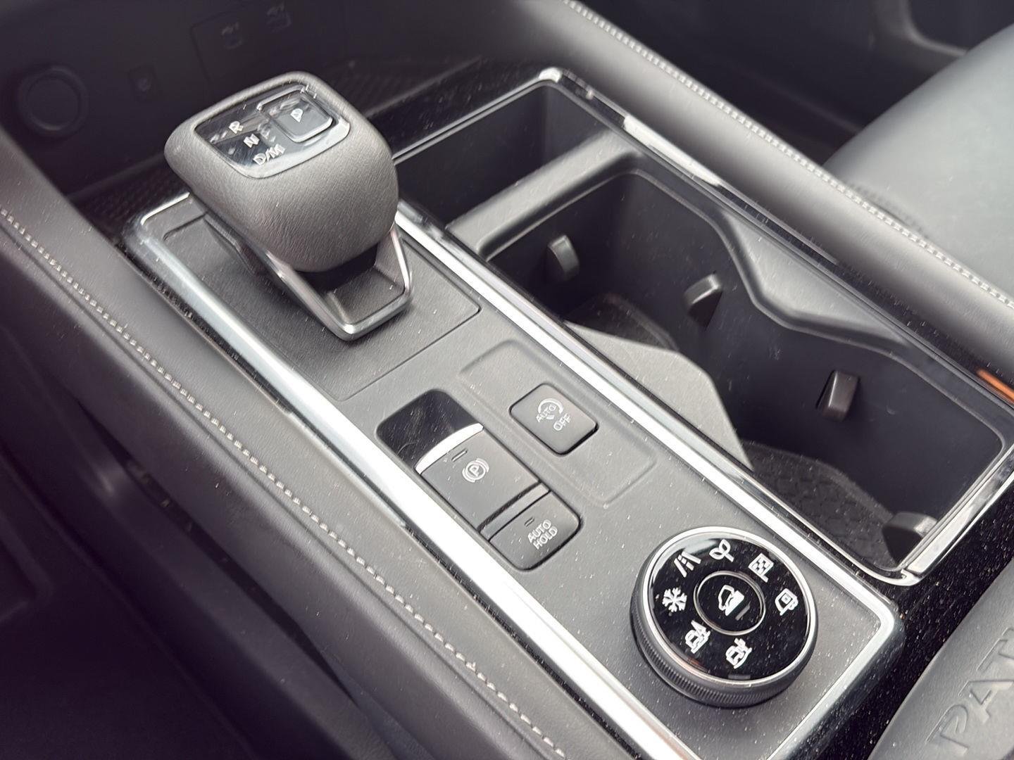 Used 2024 Gun Metallic Nissan SL image 21