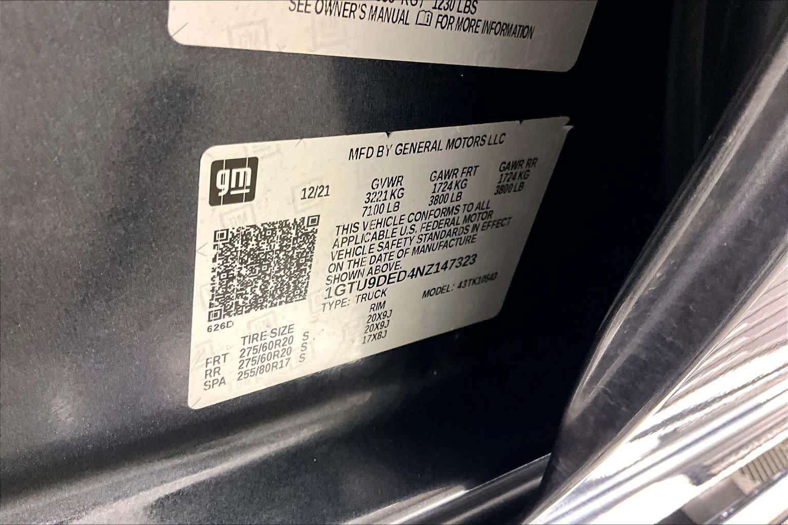 Used 2022 Dark Sky Metallic GMC SLT image 31