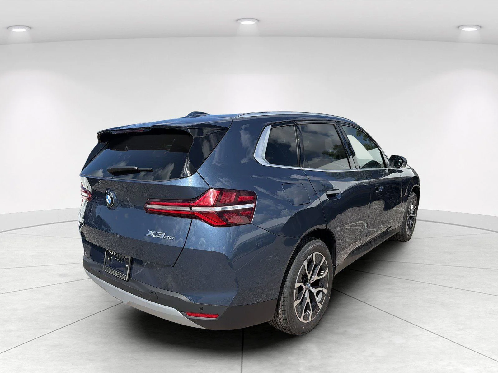 New 2026 Arctic Race Blue metallic BMW 30 xDrive image 4