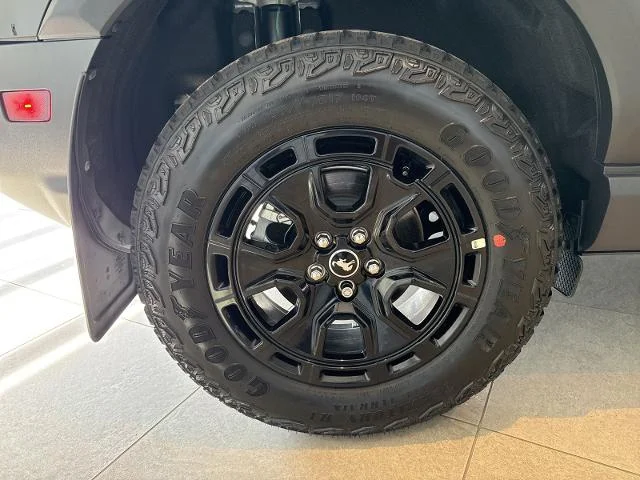 New 2025 Shadow Black Ford Outer Banks® image 66