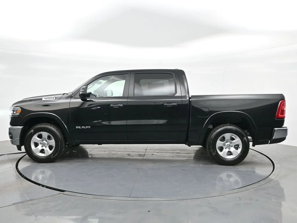New 2026 Diamond Black Crystal Pearl-Coat Exterior Paint RAM Big Horn/Lone Star image 10