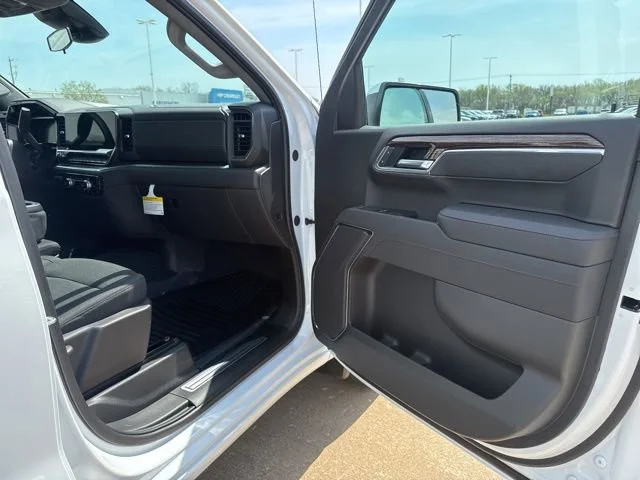 New 2026 Summit White GMC SLE image 48