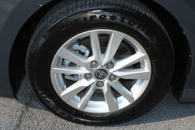 Used 2025 Underground Toyota LE image 5