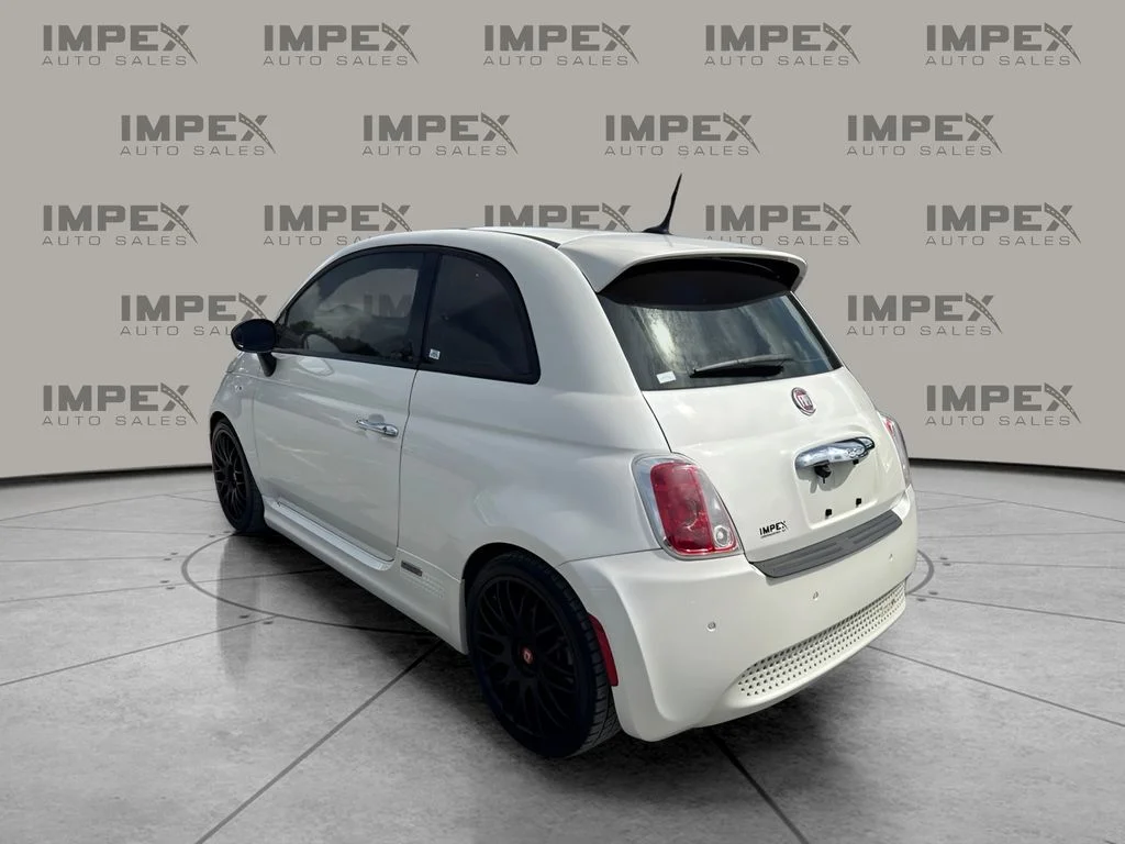 Used 2015 White FIAT Battery Electric image 2