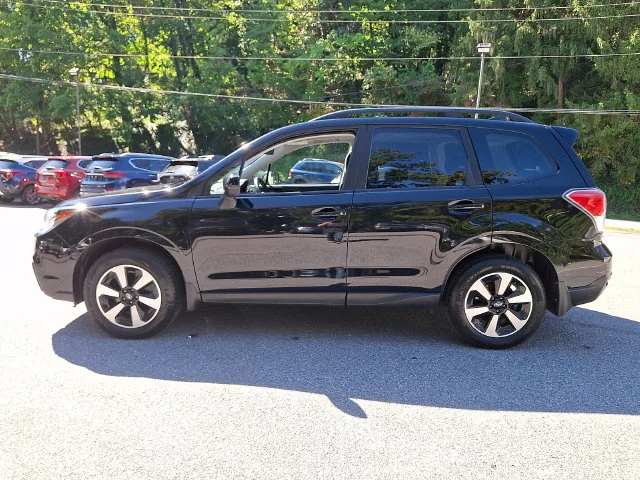 Used 2018 Black Subaru 2.5i Premium image 5