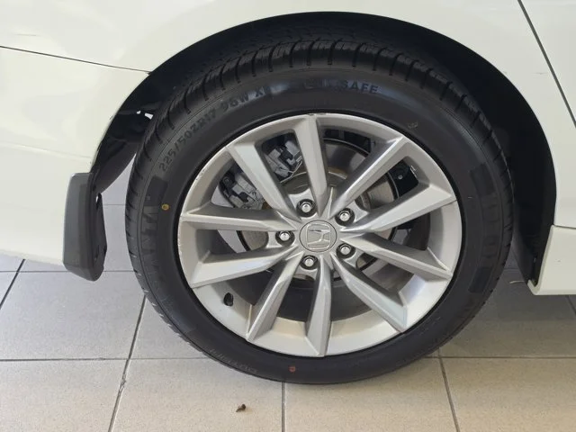Certified Used 2022 White Honda LX image 31