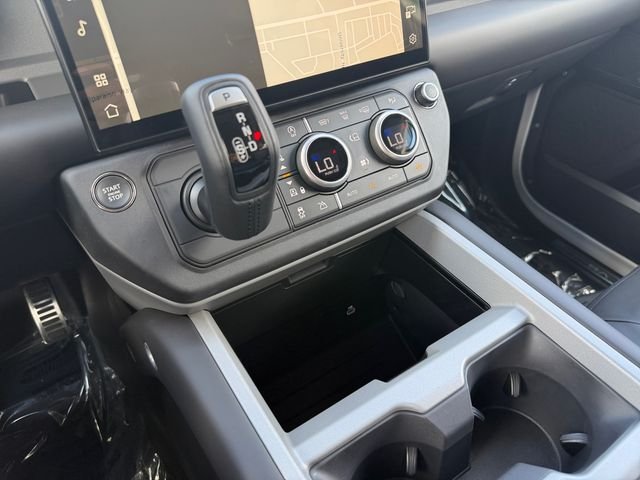 Certified Used 2026 White Land Rover V8 image 24