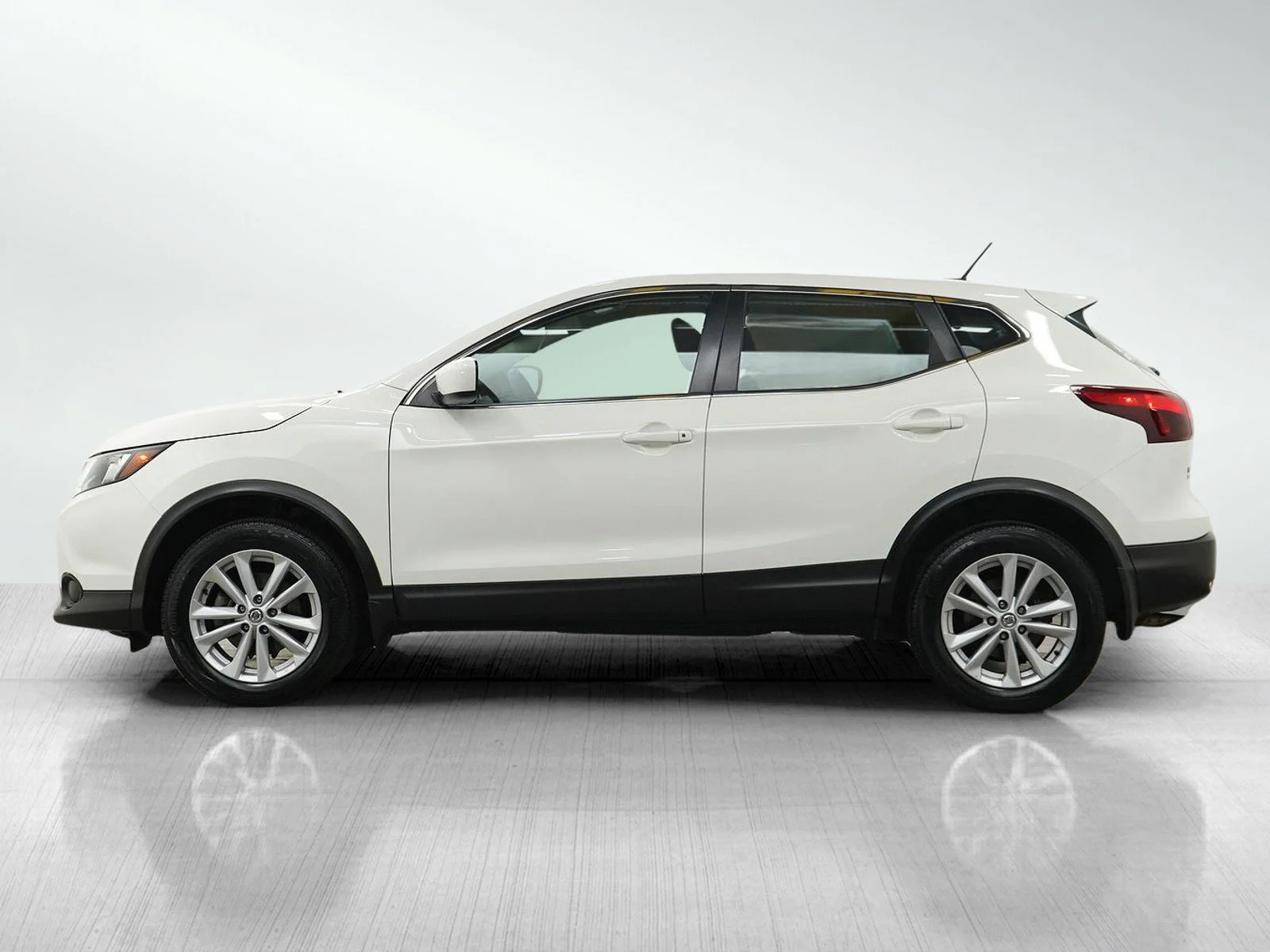 Used 2018 Nissan Rogue Sport S with VIN JN1BJ1CR7JW268440 for sale in Wayzata, Minnesota