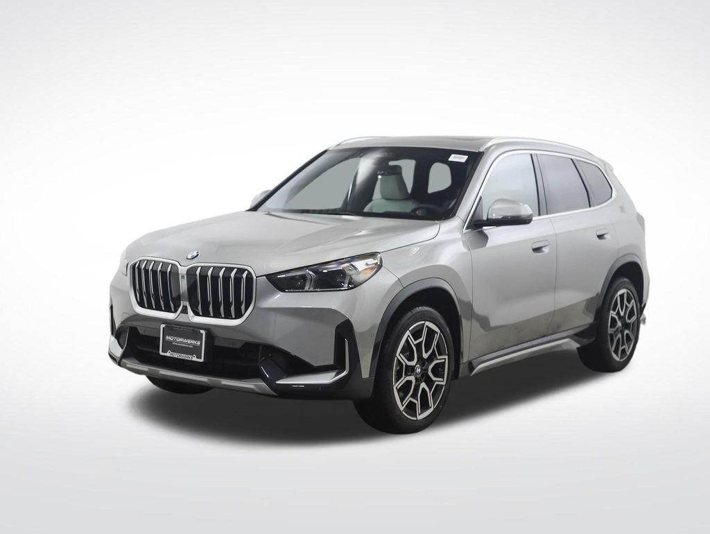 Used 2026 Silver Metallic BMW xDrive28i image 1