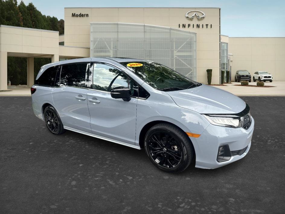 Used 2025 Sonic Gray Pearl Honda Sport-L image 3