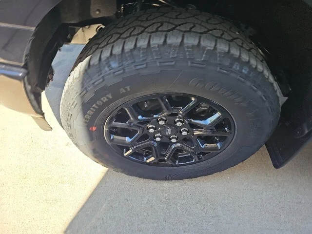 New 2026 Agate Black Metallic Ford XLT image 46