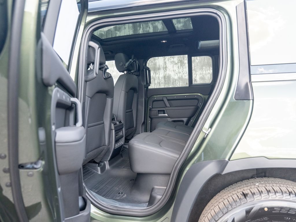 New 2026 Woolstone Green LAND ROVER S image 21