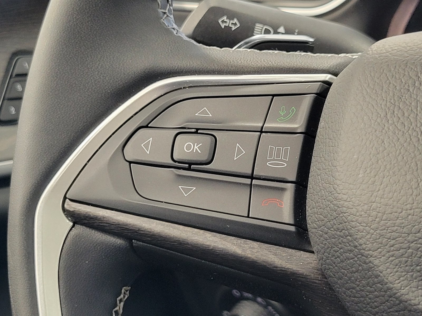 Used 2023 Black Jeep Limited image 16