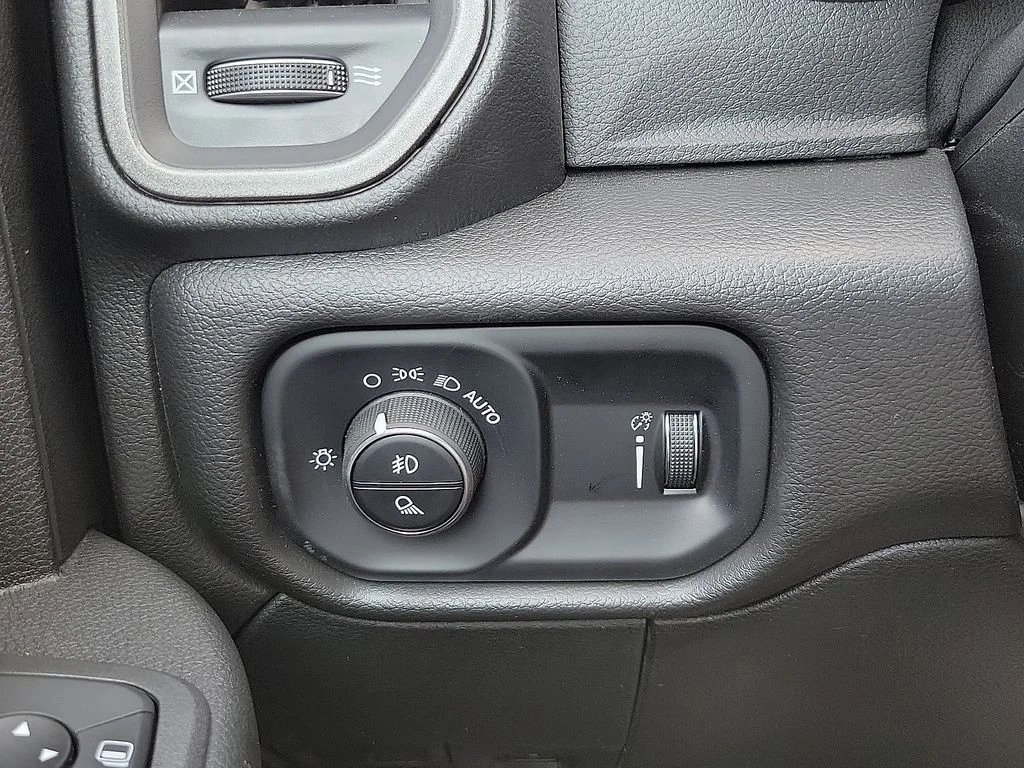 2025 RAM 2500 Tradesman - Photo 14