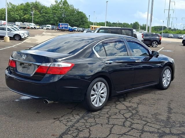 Used 2014 Black Honda EX image 6