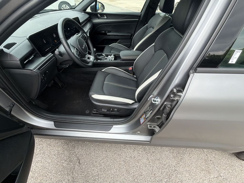 Used 2025 Gray Kia GT-Line image 12