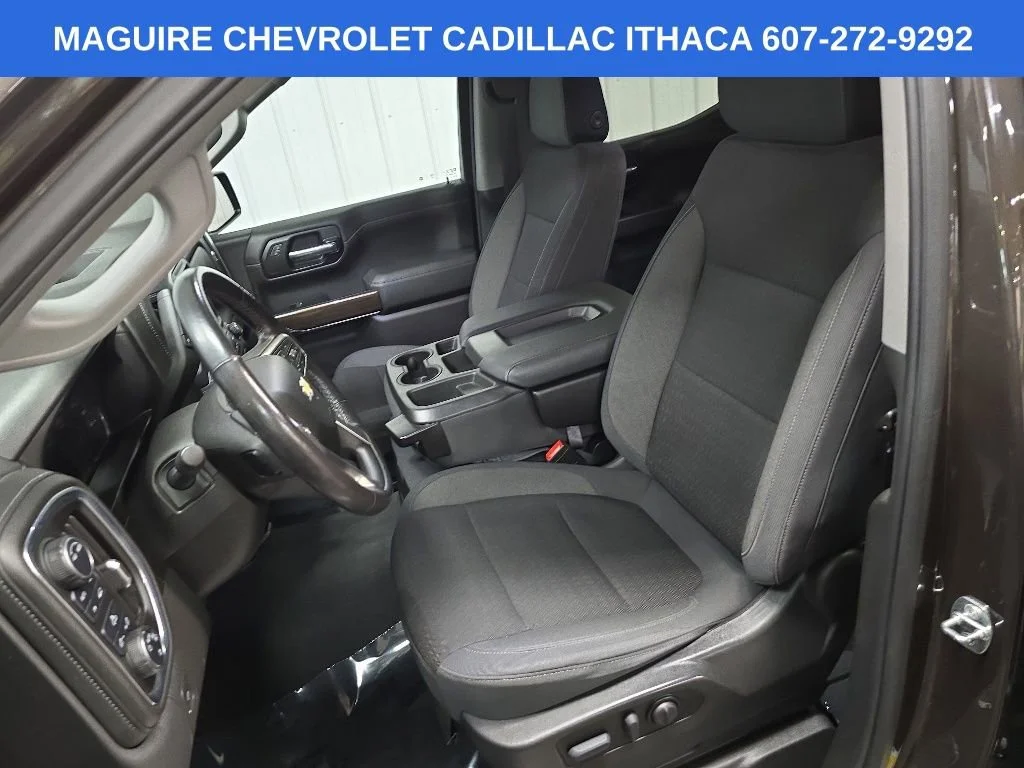 Used 2021 Oxford Brown Metallic Chevrolet LT image 29