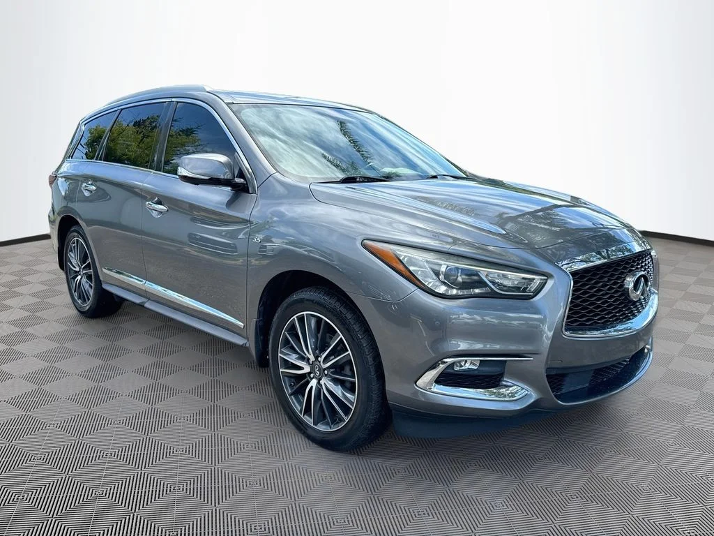 Used 2018 Gray INFINITI Base image 4