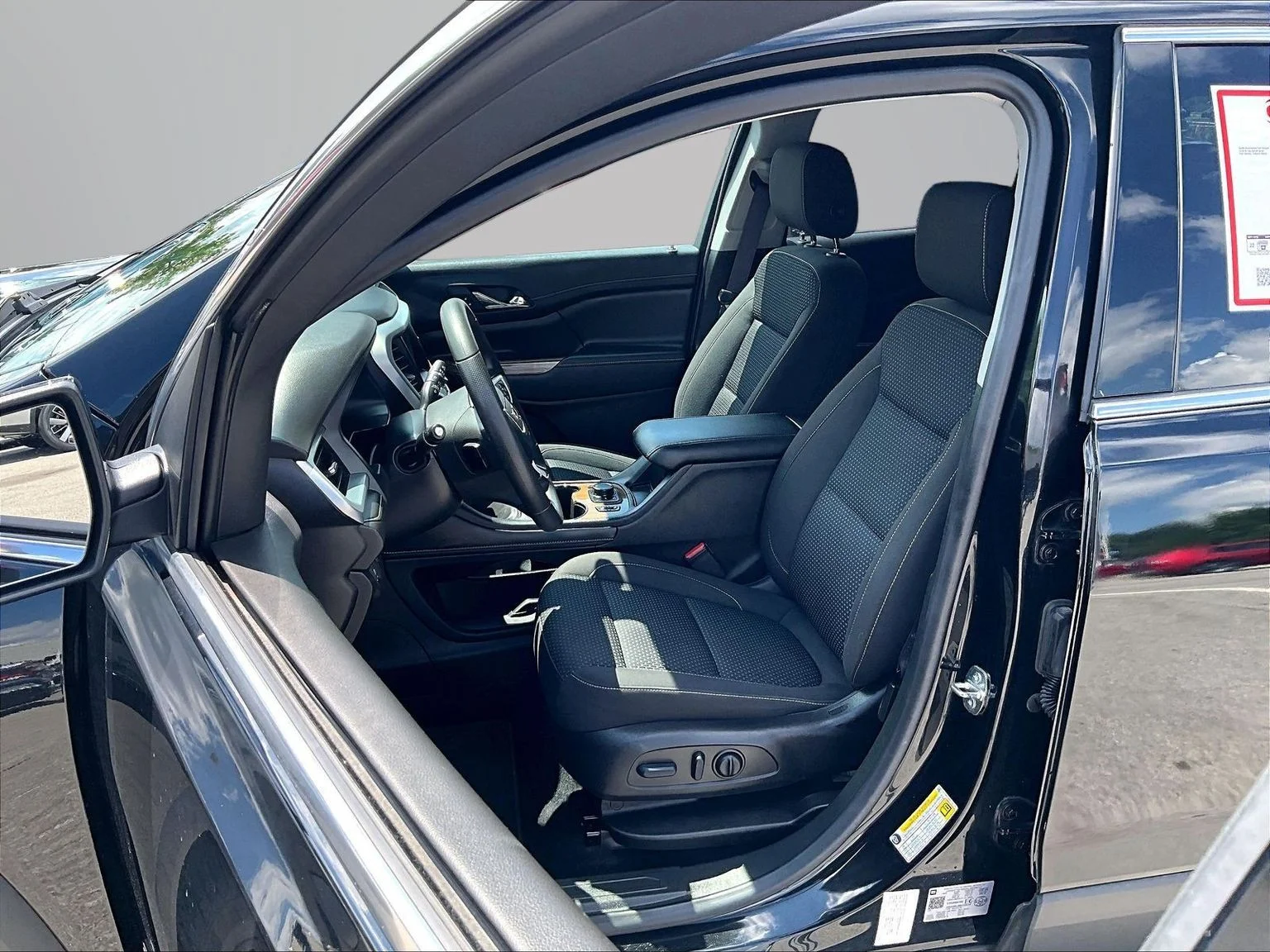 Used 2022 Black GMC SLE image 26