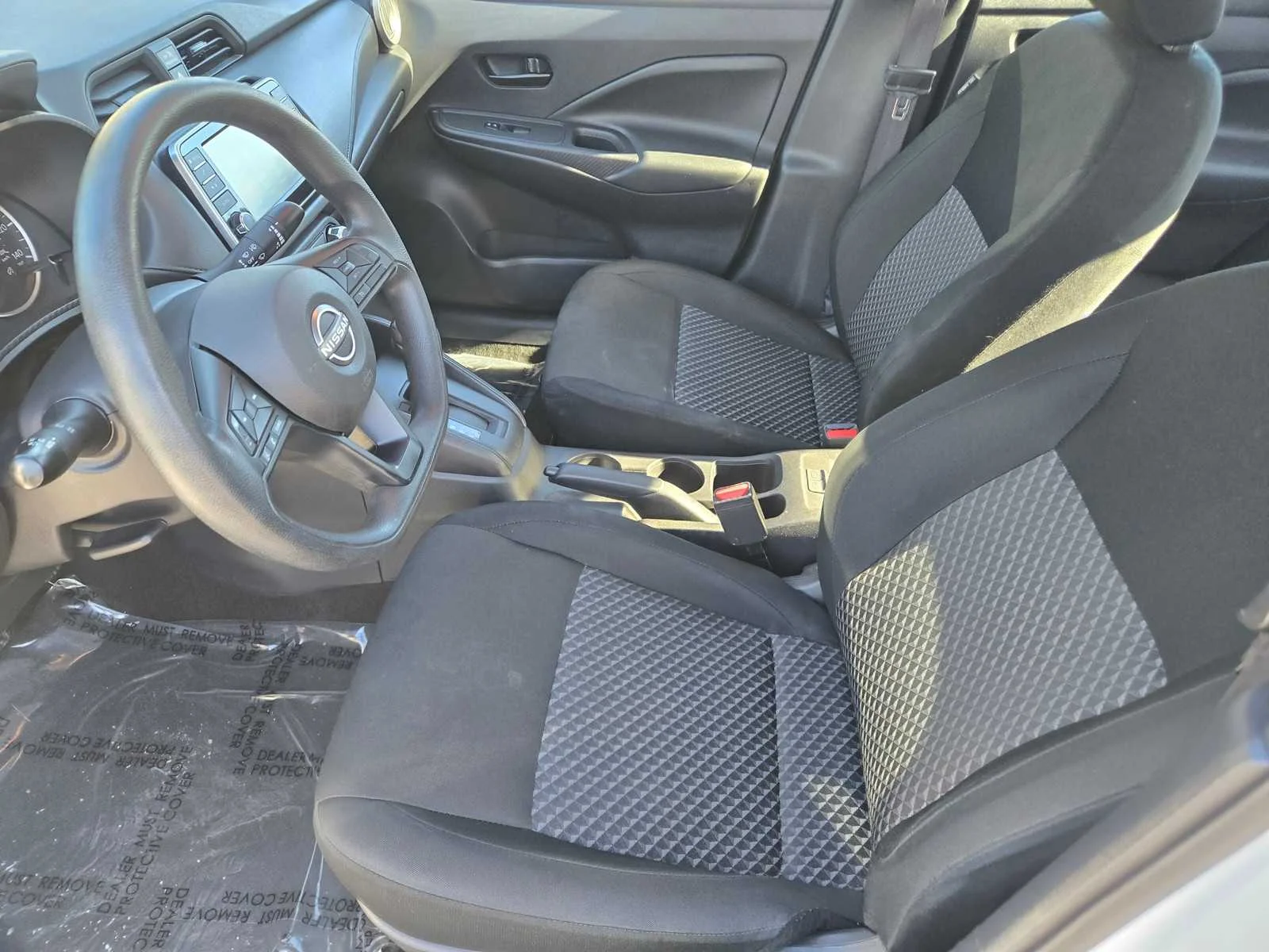 Used 2024  Nissan S image 22