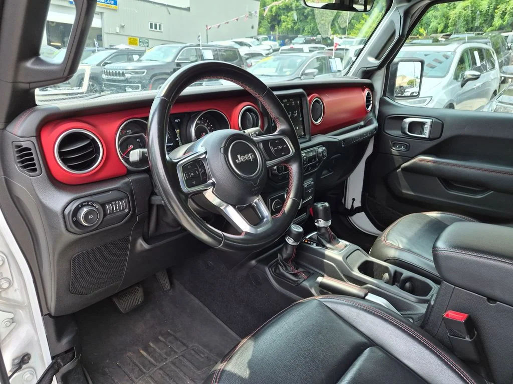 Used 2021 White Jeep Unlimited Rubicon image 13