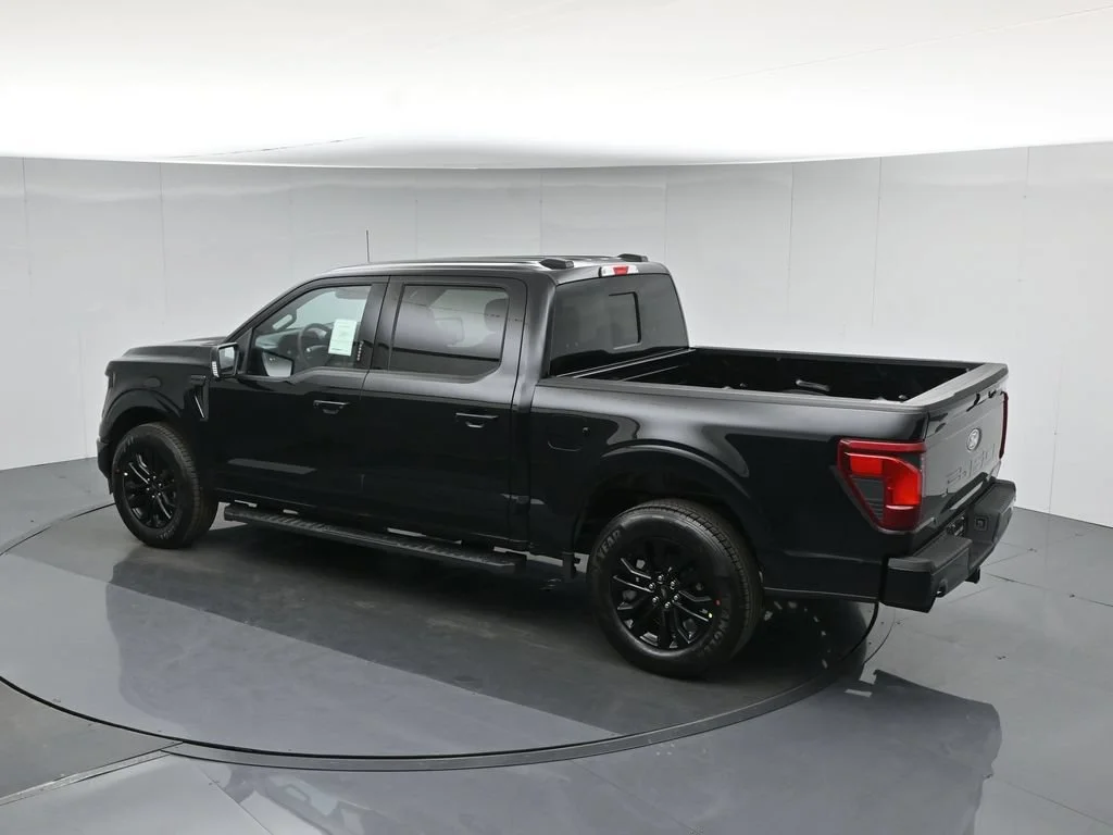 New 2026 Agate Black Metallic Ford XLT image 43