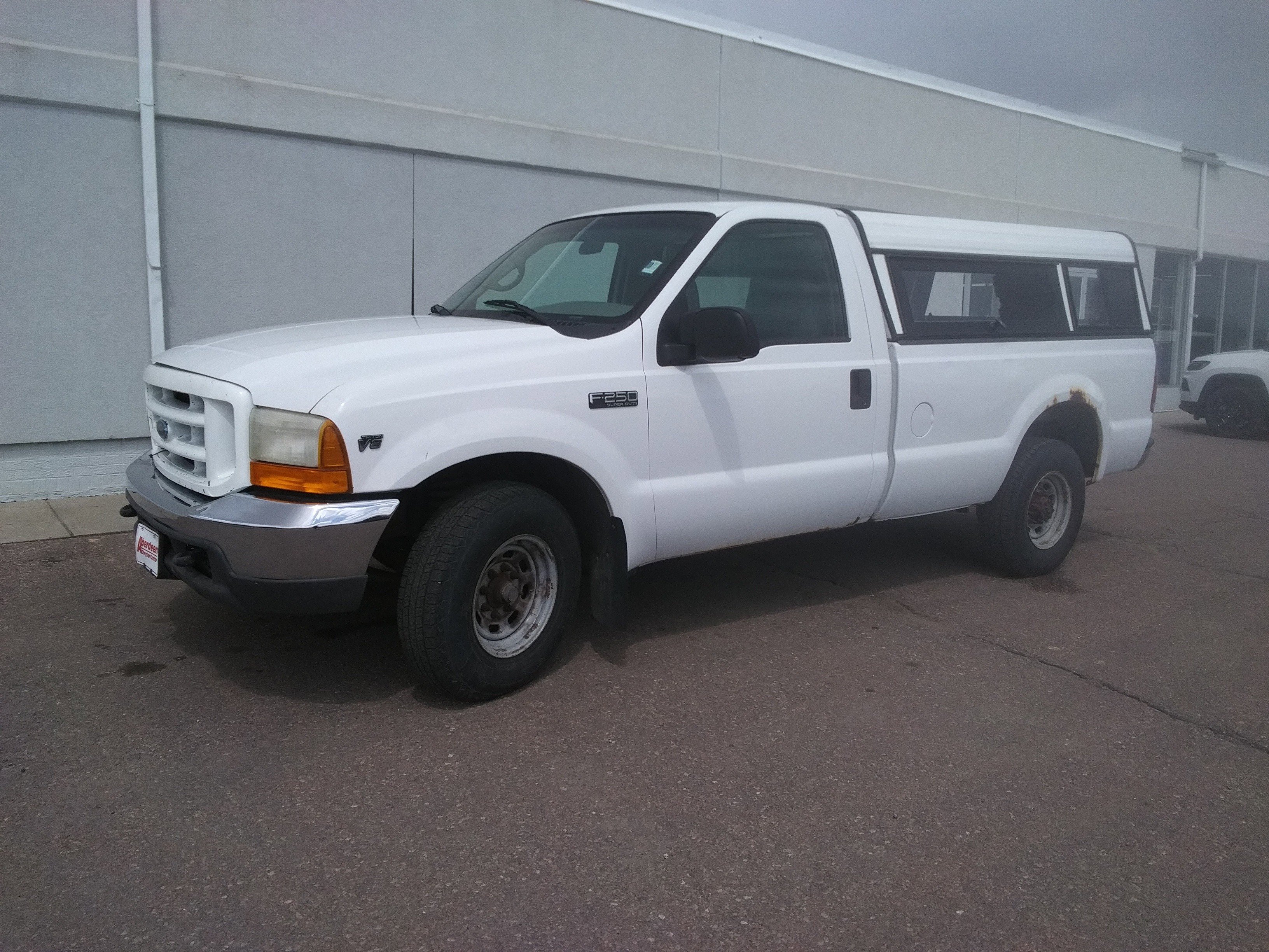 Used 1999 Ford F-250 XL with VIN 1FTNF20L5XEE61542 for sale in Aberdeen, SD