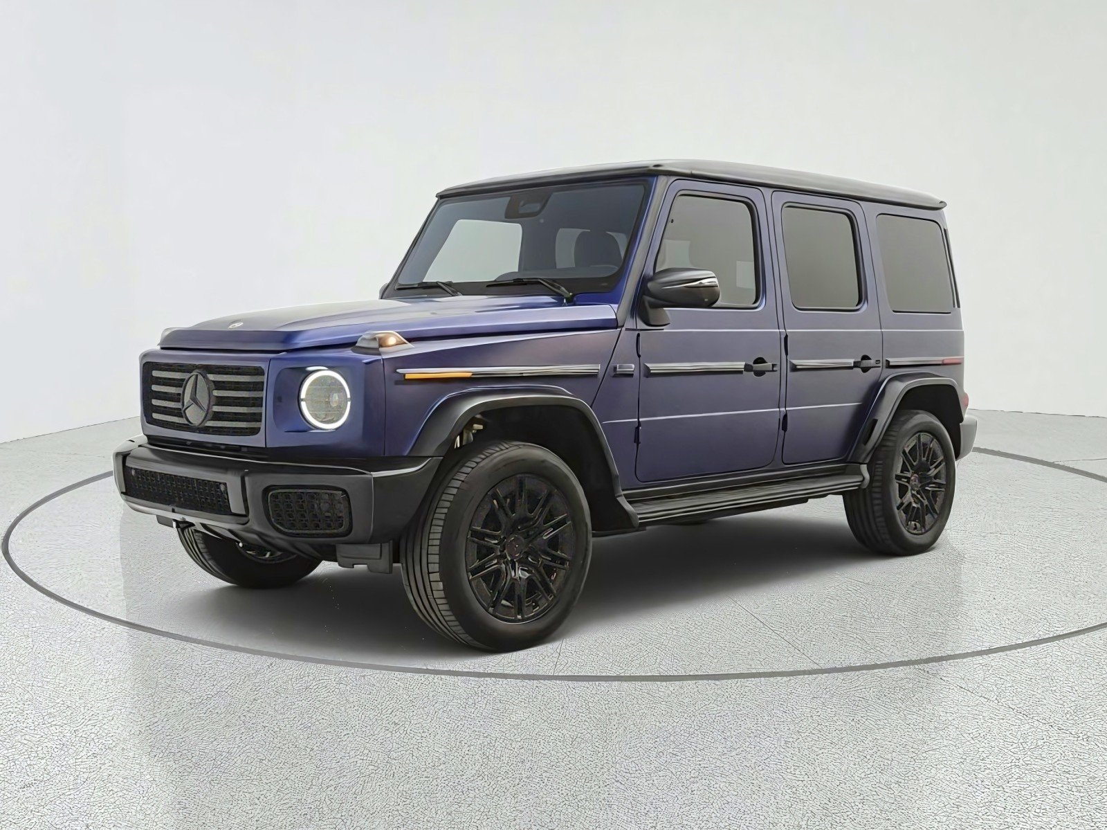 New 2027 MANUFAKTUR Exclusive Brilliant Blue Magno Mercedes-Benz G 580e SUV image 1