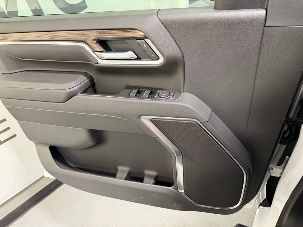 2026 Chevrolet Silverado 3500 HD LT - Photo 11