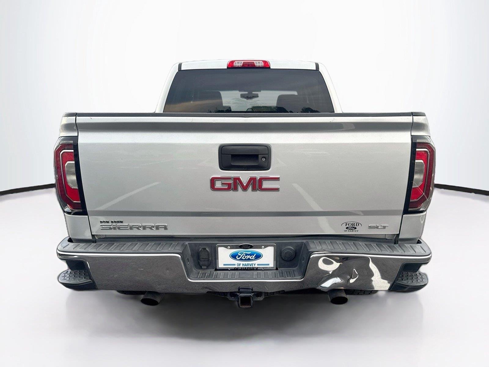 Used 2018 Quicksilver Metallic GMC SLT image 4