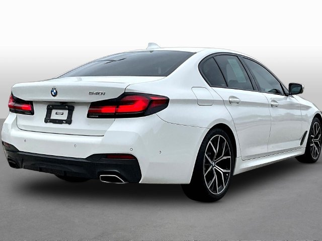 Used 2023 White BMW 540i image 7