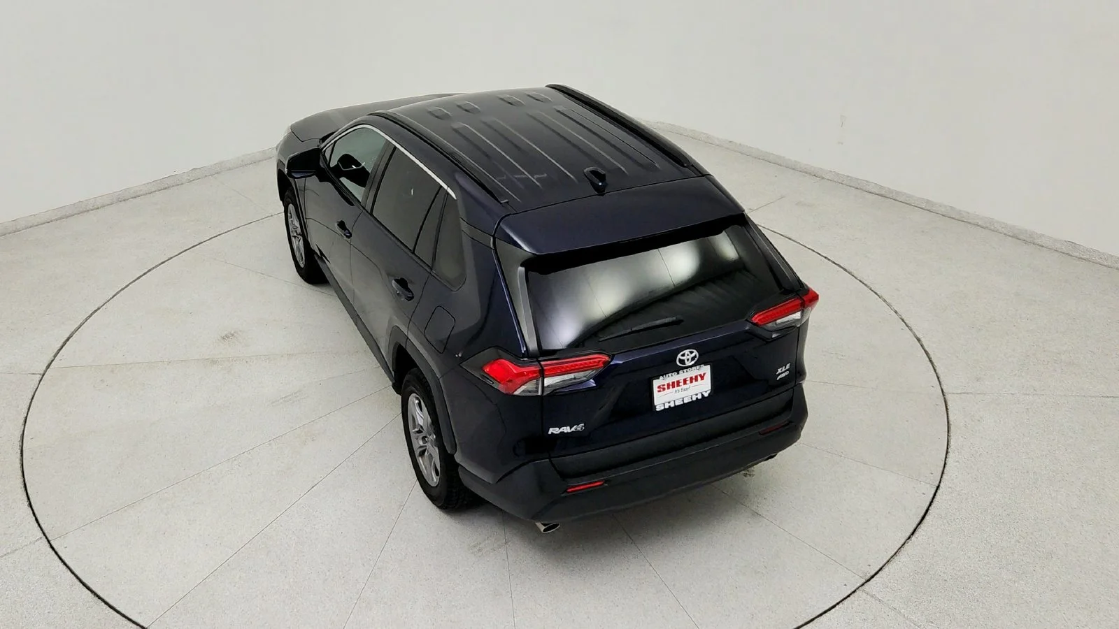Used 2022  Toyota XLE image 18