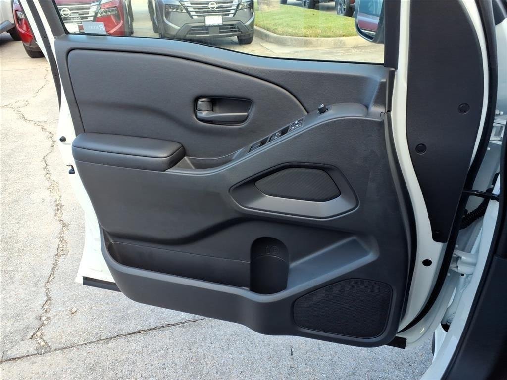 2026 Nissan Frontier SV - Photo 18