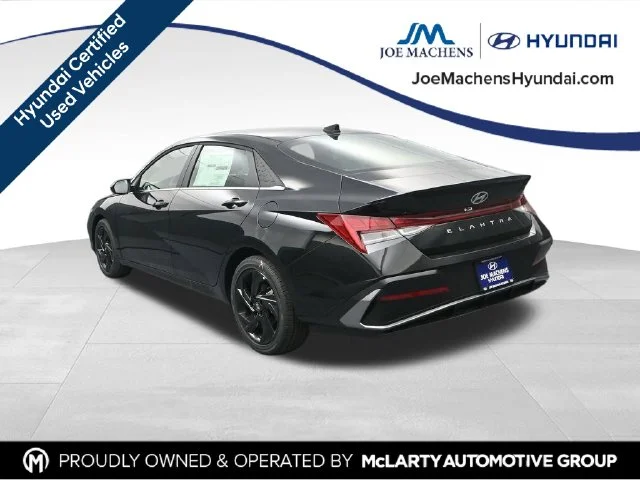 Used 2026 Black Hyundai SEL Sport Premium image 7