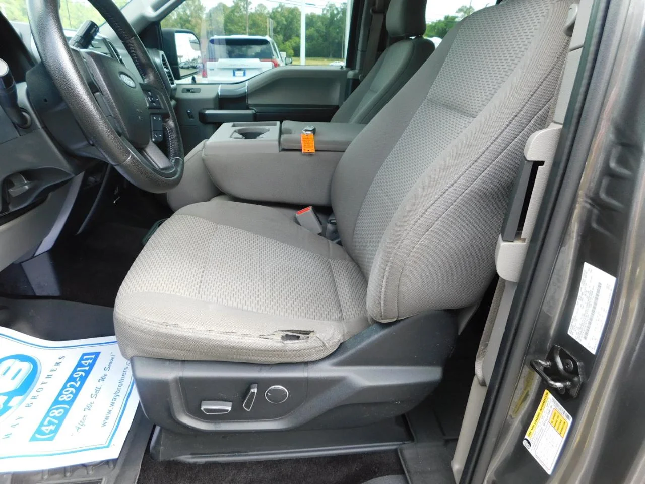 Used 2016 Magnetic Ford 4WD SuperCab 145 in XLT image 24