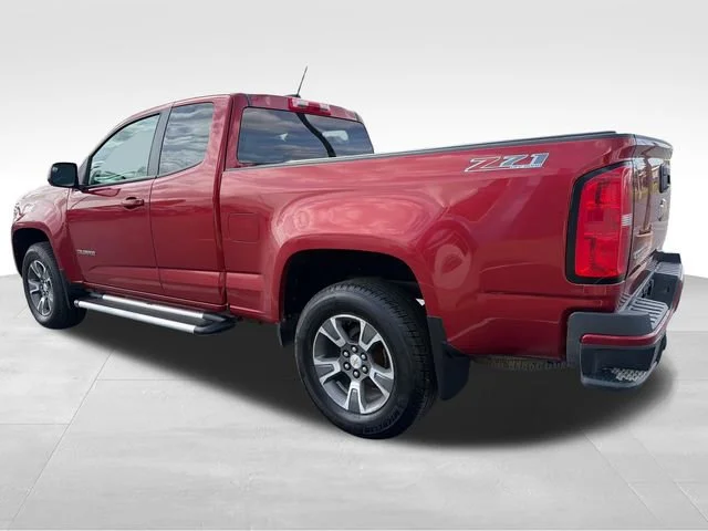 Used 2015 RED ROCK METALLIC Chevrolet 4WD Z71 image 3