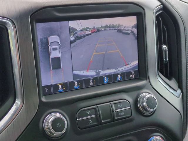 Used 2019 White GMC Denali image 17