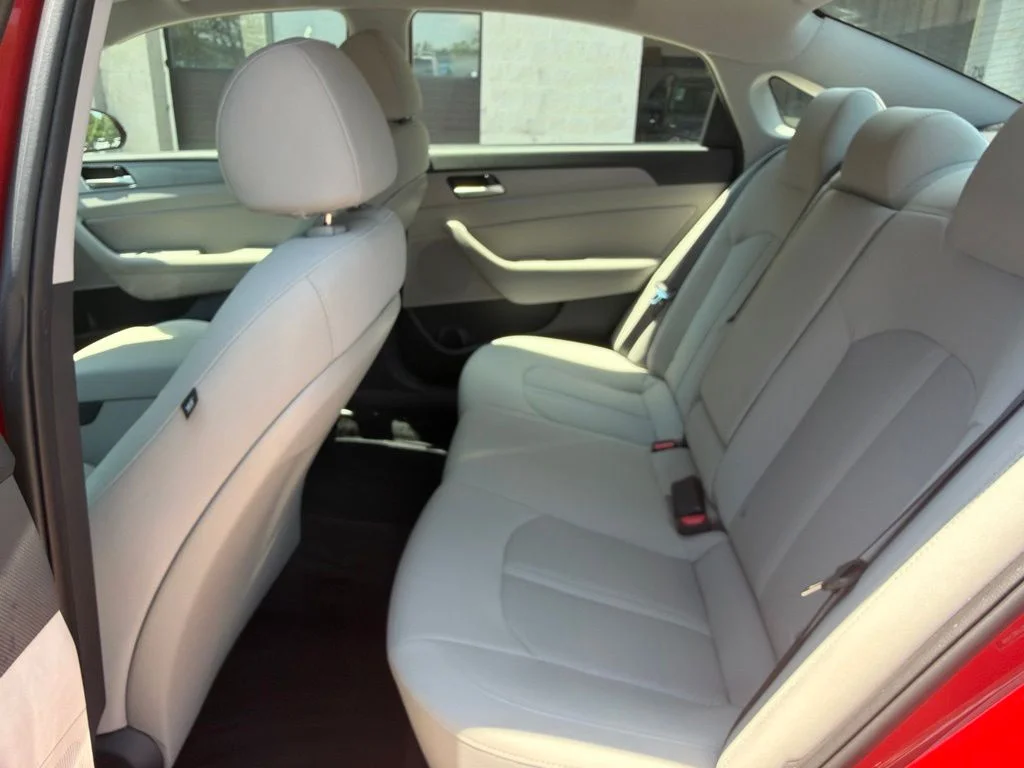 Used 2019 Red Hyundai SEL image 21