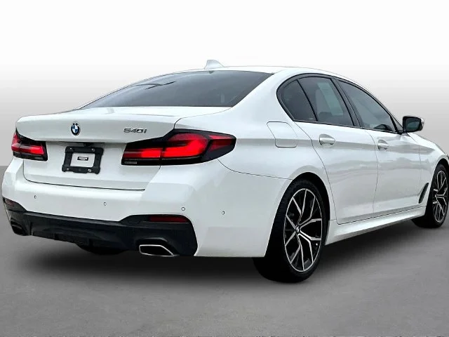 Used 2023 White BMW 540i image 7