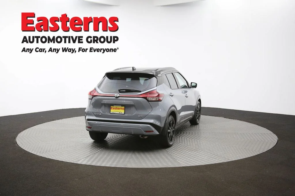 Used 2023 Gray Nissan SR image 38