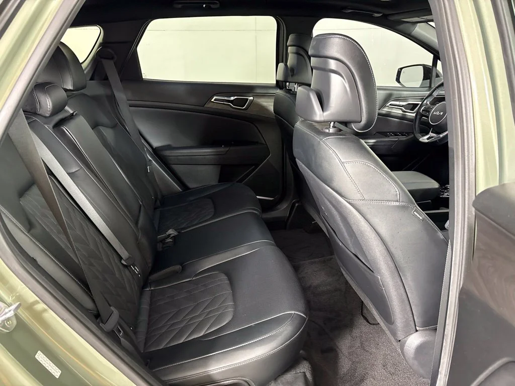 Used 2023 Green Kia X-Line image 20