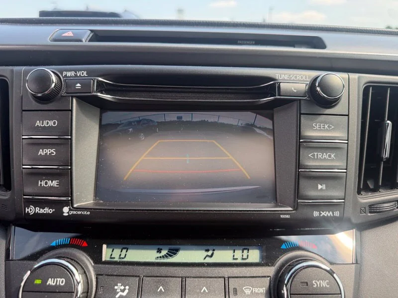 Used 2016 Silver Toyota SE image 11