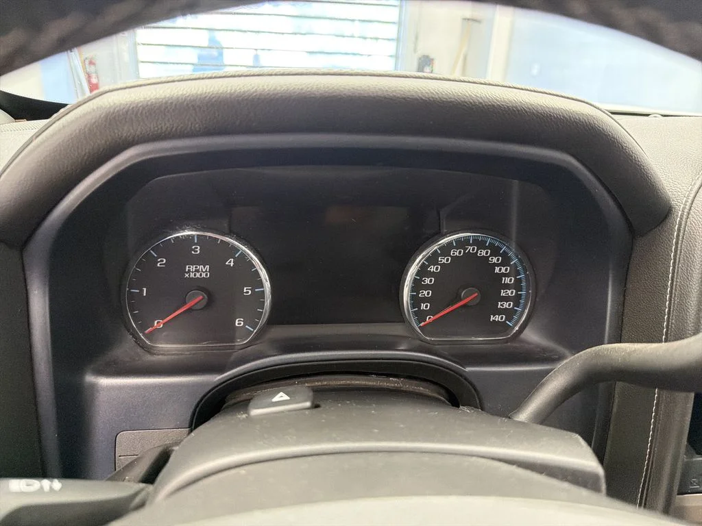 Used 2017 White GMC Denali image 19