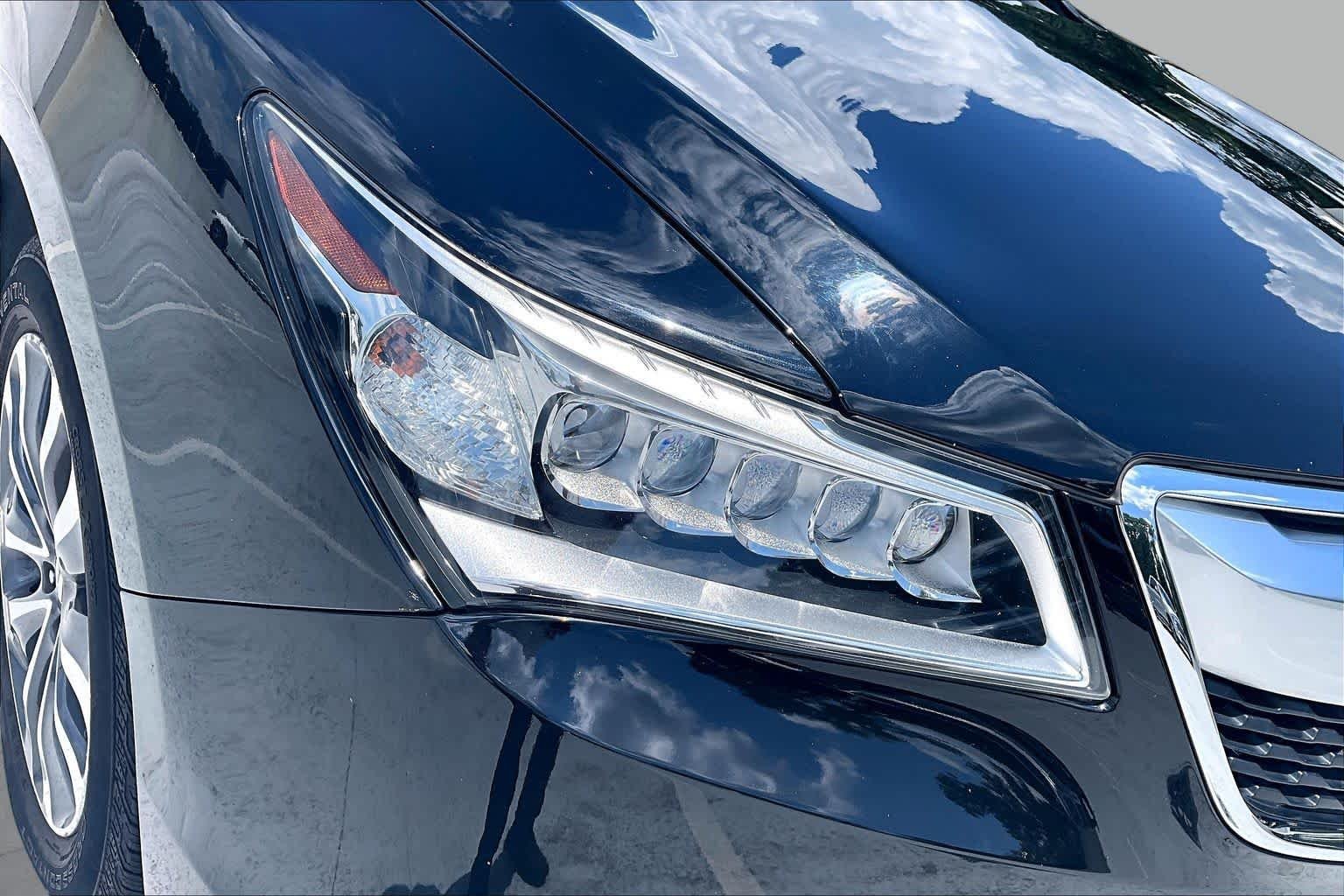 Used 2015 Crystal Black Pearl Acura Tech Pkg image 27