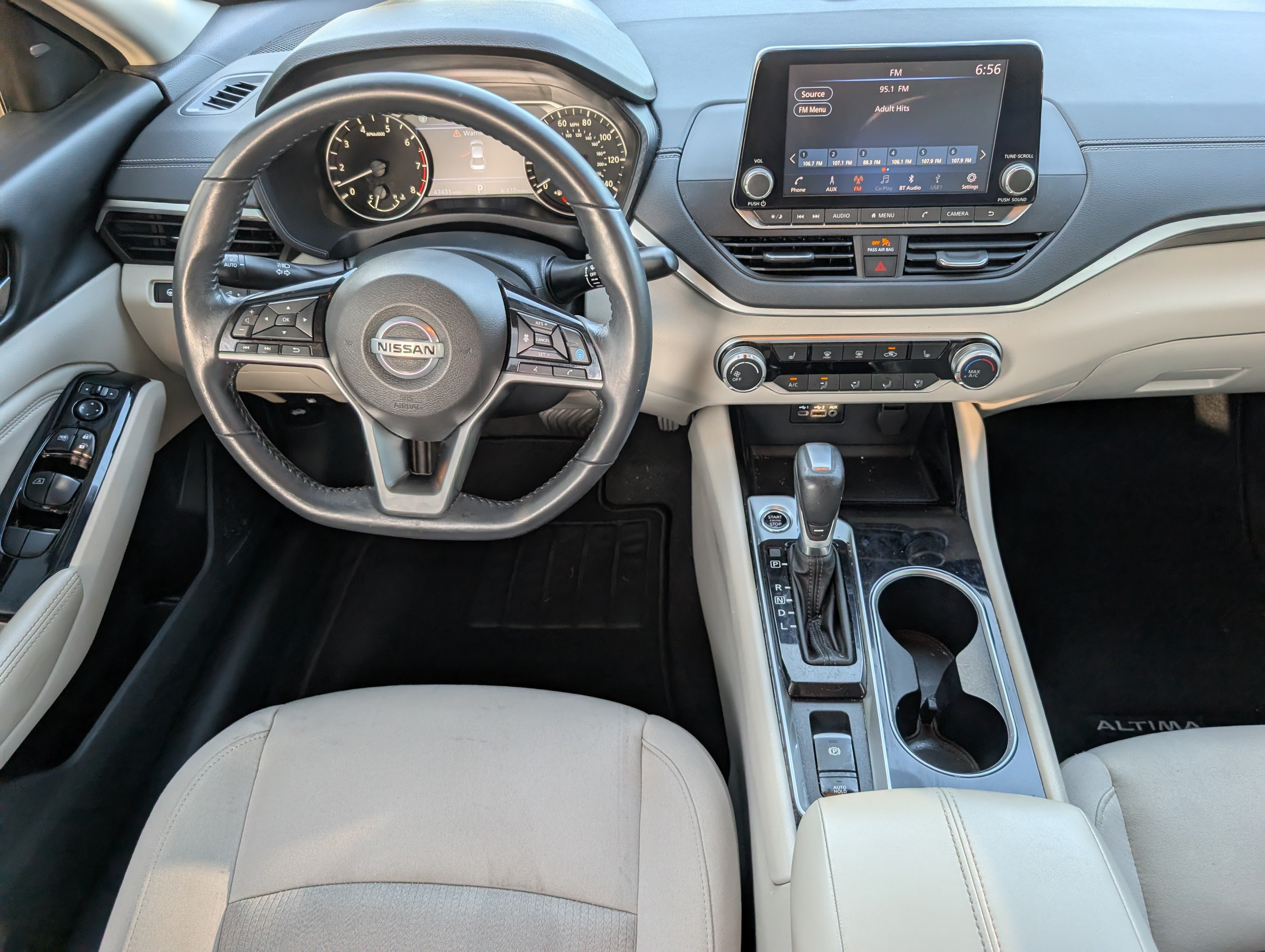 Used 2022 Pearl White Tricoat Nissan 2.5 SV image 6