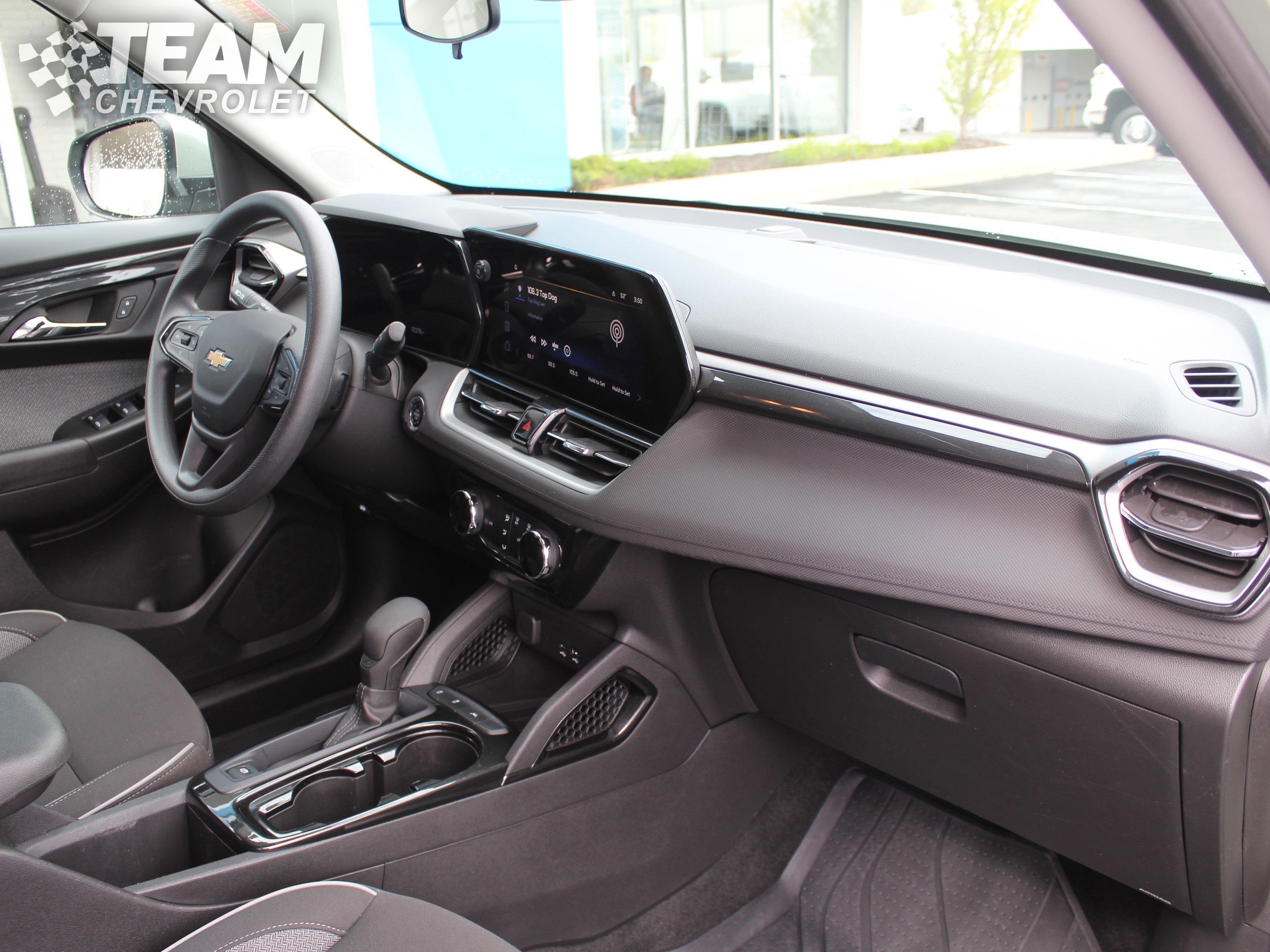 Used 2025 Cacti Green Chevrolet LT image 27
