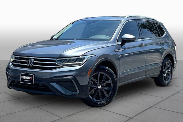 Pre-Owned 2023 Volkswagen Tiguan SE FWD Sport Utility