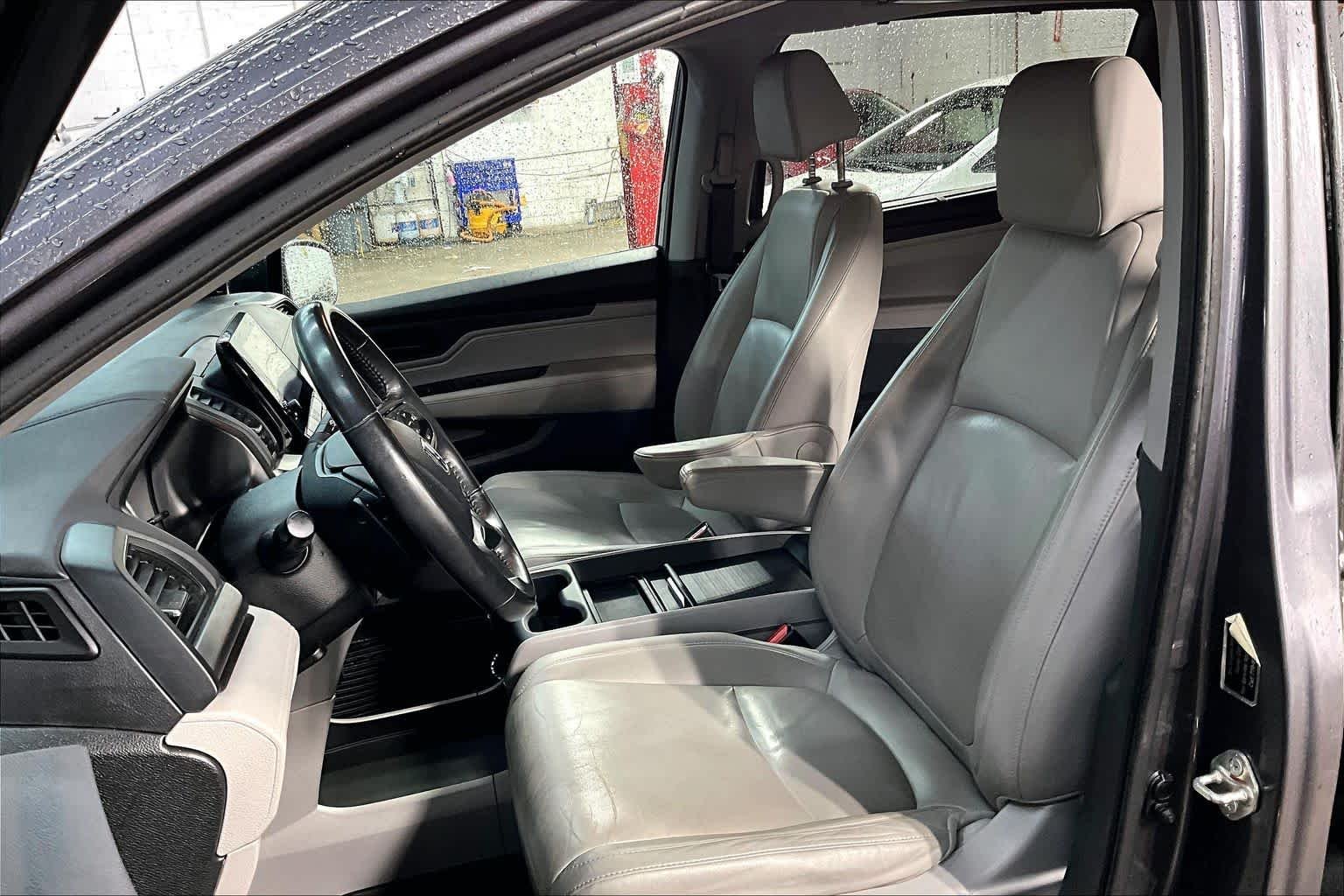 Used 2018 Modern Steel Metallic Honda EX-L image 8