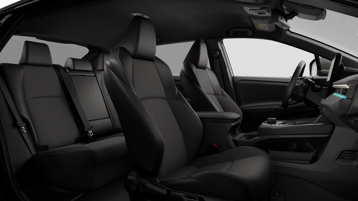 New 2026 Wind Chill Pearl [Extra_Cost_Color] Toyota XLE image 20