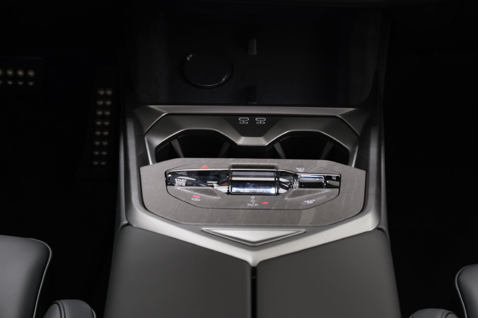 New 2027 Dravit Grey Metallic BMW  image 13